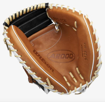 Wilson A2000&reg; M23 33.5&rdquo; Catchers glove