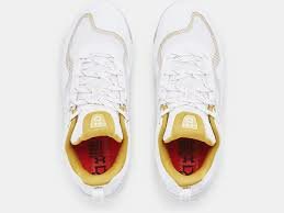 Under Armour Glyde MT White/Gold Metal Cleats