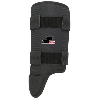 SSK Hitter&#039;s Leg Guard White