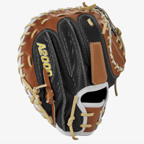 Wilson A2000® M23 33.5” Catchers glove