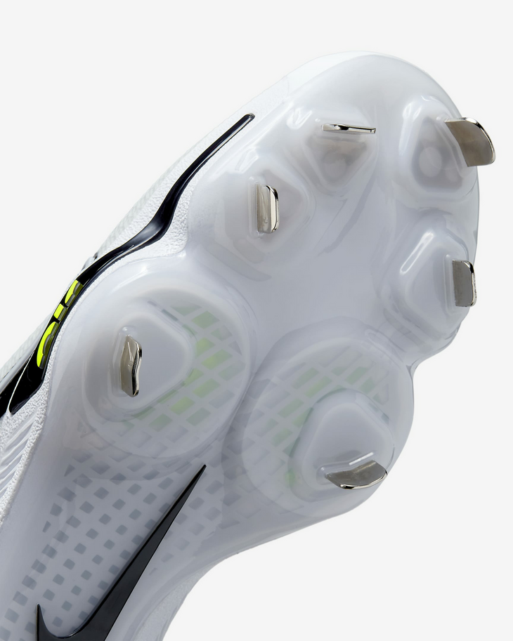 Nike Trout 8 White High Metal Cleats
